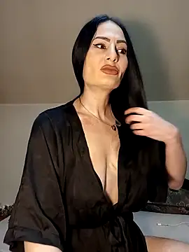 EveeRose online show from 12-16-25, 07:23