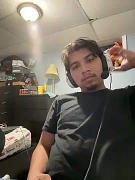 Snapshot of meximaloo1 chatting on 10-22-25, 04:23 meximaloo1 online show from 10-22-25, 04:23