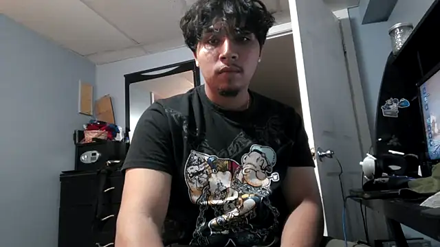 Snapshot of meximaloo1 chatting on 10-29-25, 04:33 meximaloo1 online show from 10-29-25, 04:33