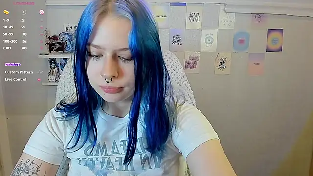 Snapshot of tender_kiitty chatting on 09-25-25, 12:44 tender kiitty online show from 09-25-25, 12:44