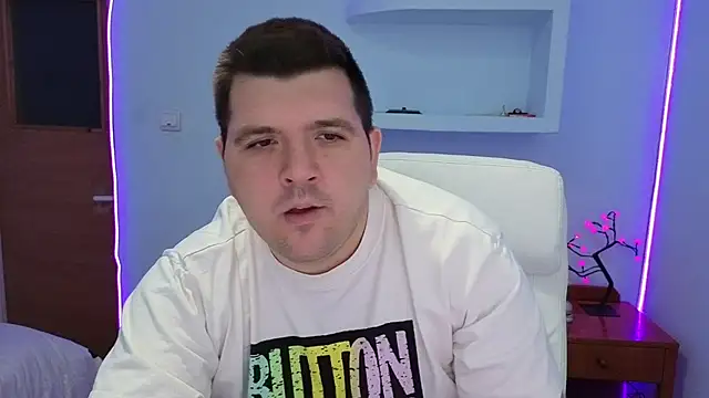 Snapshot of JasonJacks chatting on 10-02-25, 03:43 JasonJacks online show from 10-02-25, 03:43
