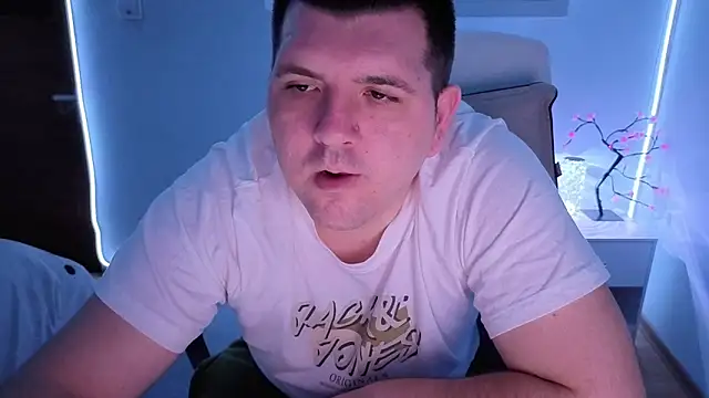 Snapshot of JasonJacks chatting on 03-06-26, 01:44 JasonJacks online show from 03-06-26, 01:44