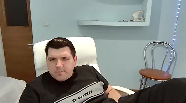 Snapshot of JasonJacks chatting on 03-02-25, 12:14 JasonJacks online show from 03-02-25, 12:14