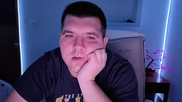 Snapshot of JasonJacks chatting on 10-23-25, 03:27 JasonJacks online show from 10-23-25, 03:27