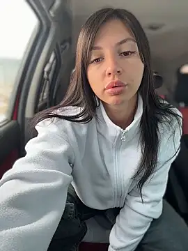 Snapshot of JulliaVegas chatting on 04-16-26, 02:12 JulliaVegas online show from 04-16-26, 02:12