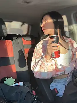 JulliaVegas online show from 03-22-25, 01:54