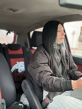 JulliaVegas online show from 03-23-25, 01:31