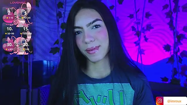 Snapshot of antonellaroux chatting on 09-19-25, 11:36 antonellaroux online show from 09-19-25, 11:36