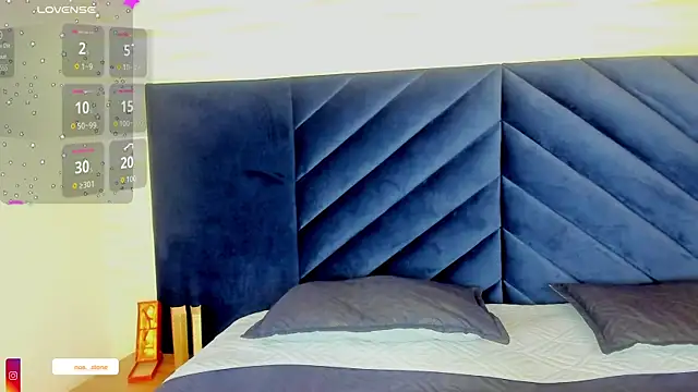 Snapshot of antonellaroux chatting on 06-28-26, 01:34 antonellaroux online show from 06-28-26, 01:34