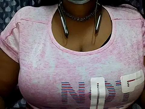 Snapshot of Tamilsathya2024 chatting on 03-18-25, 05:33 Tamilsathya2024 online show from 03-18-25, 05:33