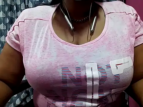 Snapshot of Tamilsathya2024 chatting on 03-18-25, 02:06 Tamilsathya2024 online show from 03-18-25, 02:06