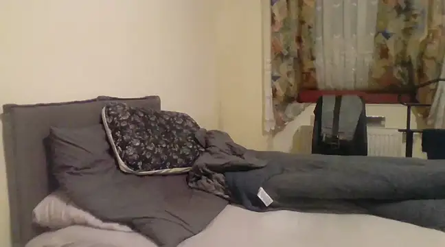 Snapshot of farock chatting on 03-13-25, 08:11 farock online show from 03-13-25, 08:11