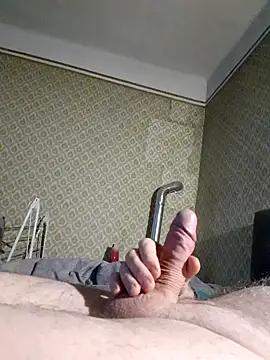 Snapshot of farock chatting on 12-31-24, 12:46 farock online show from 12-31-24, 12:46