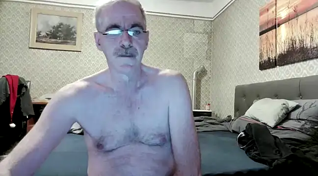 Snapshot of farock chatting on 12-29-24, 11:40 farock online show from 12-29-24, 11:40