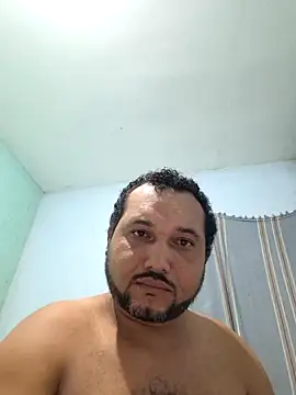 Snapshot of alexjs84 chatting on 12-16-24, 01:53 alexjs84 online show from 12-16-24, 01:53