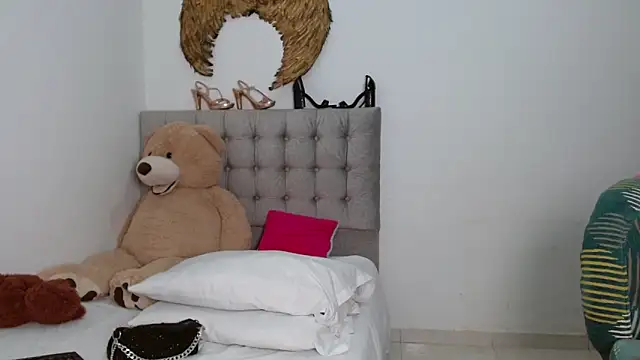 Snapshot of Sexy_Lia_ chatting on 10-01-25, 03:11 Sexy Lia online show from 10-01-25, 03:11
