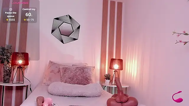 bella arias online show from 11-17-25, 08:13