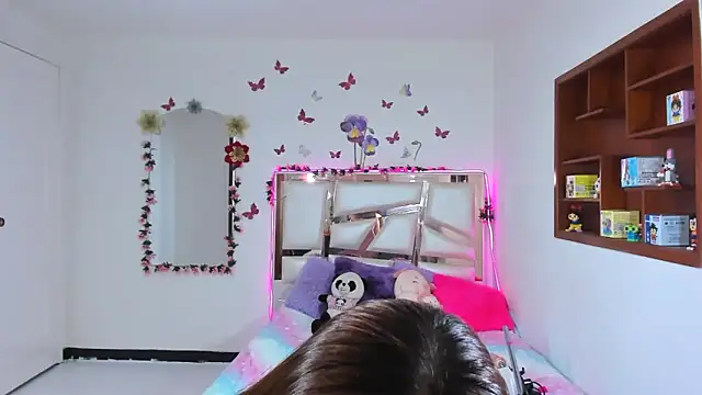 perlabeautiful online show from 10-04-25, 11:56