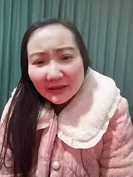 Snapshot of MM_ZQ432 chatting on 12-17-24, 11:49 MM ZQ432 online show from 12-17-24, 11:49