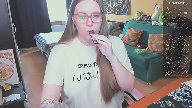 Alice Dreamgirl  online show from 03-28-26, 10:49