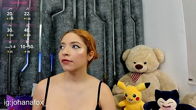 johanafox  online show from 12-18-24, 05:42