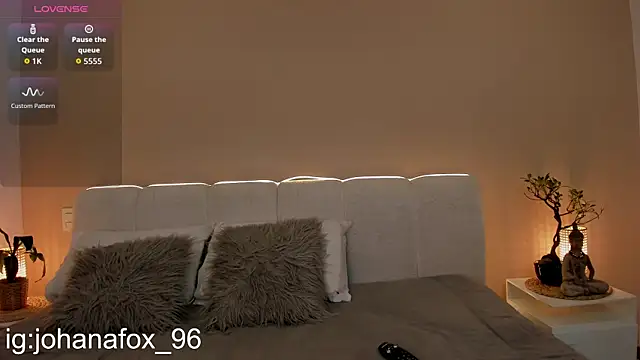 johanafox  online show from 01-13-26, 11:19