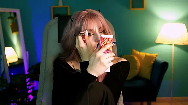 Snapshot of JadeCastle_ chatting on 03-19-25, 02:16 JadeCastle online show from 03-19-25, 02:16