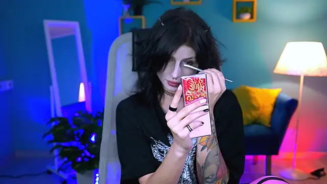 Snapshot of JadeCastle_ chatting on 10-09-25, 05:46 JadeCastle online show from 10-09-25, 05:46