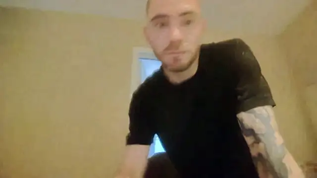 Huntzg23 online show from 04-30-26, 05:53