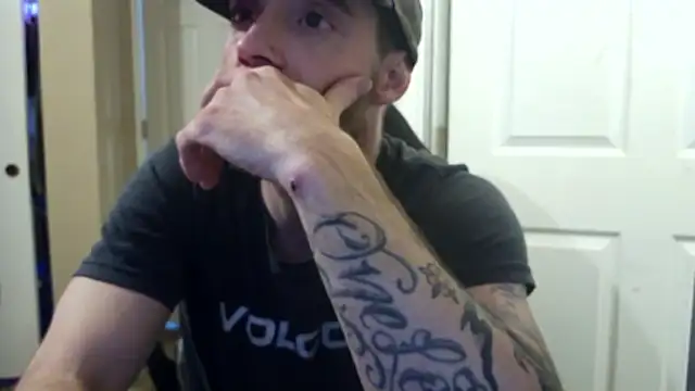 Huntzg23 online show from 04-16-26, 01:39