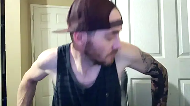 Huntzg23 online show from 04-10-26, 03:02