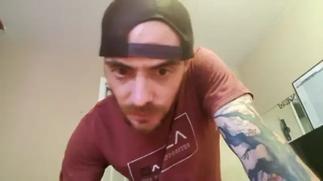 Huntzg23 online show from 06-07-26, 03:56