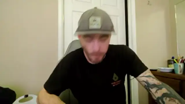 Huntzg23 online show from 04-22-26, 05:47