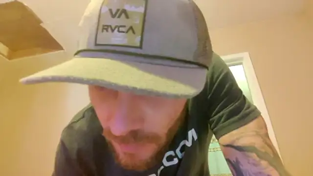 Huntzg23 online show from 11-28-25, 07:41