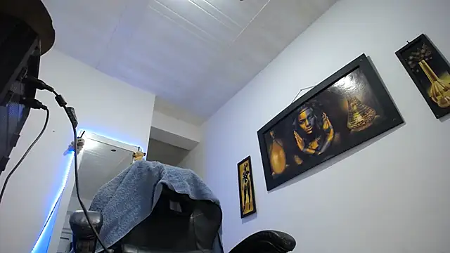 NikolSexyHot online show from 05-24-26, 09:15