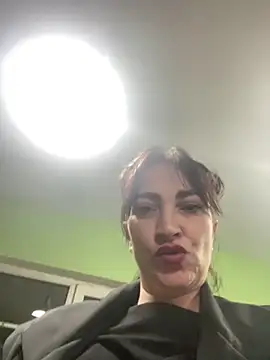 AnneHaddaway online show from 05-07-26, 10:57