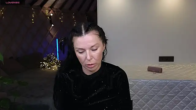 LinaJoy online show from 06-20-26, 08:47