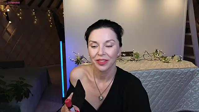 Snapshot of LinaJoy chatting on 05-28-26, 08:59 LinaJoy online show from 05-28-26, 08:59