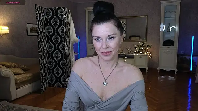 Snapshot of LinaJoy chatting on 05-06-26, 08:57 LinaJoy online show from 05-06-26, 08:57
