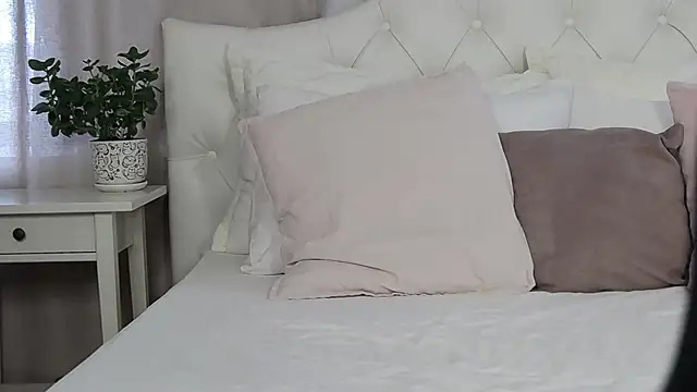 Anna Mary Rose online show from 02-28-25, 06:21