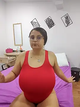 Snapshot of Miss_balloonsmila chatting on 03-07-25, 12:48 Miss balloonsmila online show from 03-07-25, 12:48