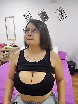 Snapshot of Miss_balloonsmila chatting on 02-01-25, 11:37 Miss balloonsmila online show from 02-01-25, 11:37