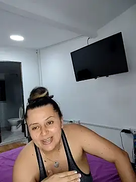 Snapshot of Miss_balloonsmila chatting on 01-20-25, 01:39 Miss balloonsmila online show from 01-20-25, 01:39