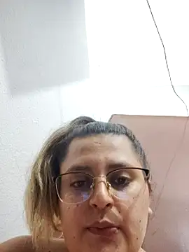 Snapshot of Miss_balloonsmila chatting on 01-08-25, 02:35 Miss balloonsmila online show from 01-08-25, 02:35