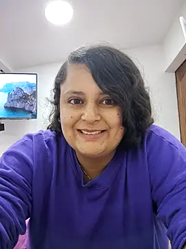 Snapshot of Miss_balloonsmila chatting on 10-22-25, 01:27 Miss balloonsmila online show from 10-22-25, 01:27