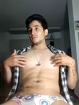 Snapshot of GamerQuinn chatting on 01-14-25, 04:04 GamerQuinn online show from 01-14-25, 04:04