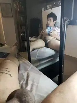 Snapshot of GamerQuinn chatting on 01-21-25, 12:39 GamerQuinn online show from 01-21-25, 12:39