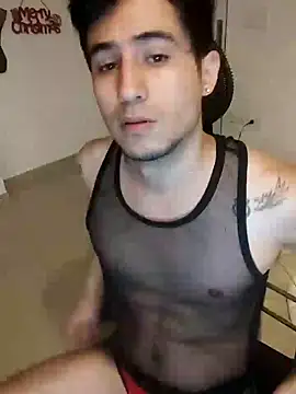 Snapshot of GamerQuinn chatting on 12-20-24, 11:21 GamerQuinn online show from 12-20-24, 11:21