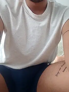 Snapshot of GamerQuinn chatting on 03-14-25, 01:02 GamerQuinn online show from 03-14-25, 01:02