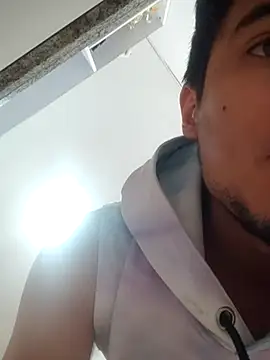 Snapshot of GamerQuinn chatting on 02-27-25, 03:05 GamerQuinn online show from 02-27-25, 03:05